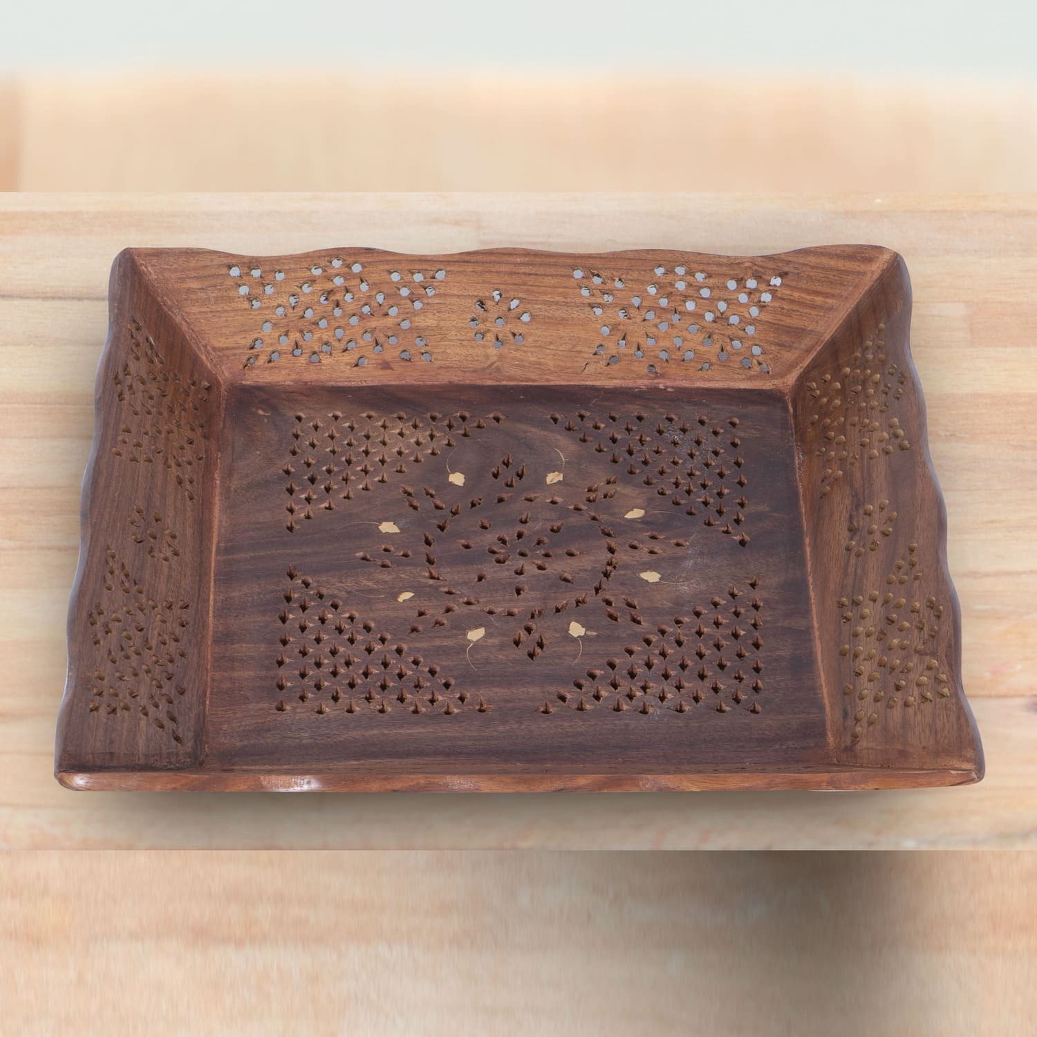 Natural Wooden Rectangular Shaped Serving Tray in Sheesham Wood with Beautiful Flower Design for Kitchen Serving/Dining Tableware